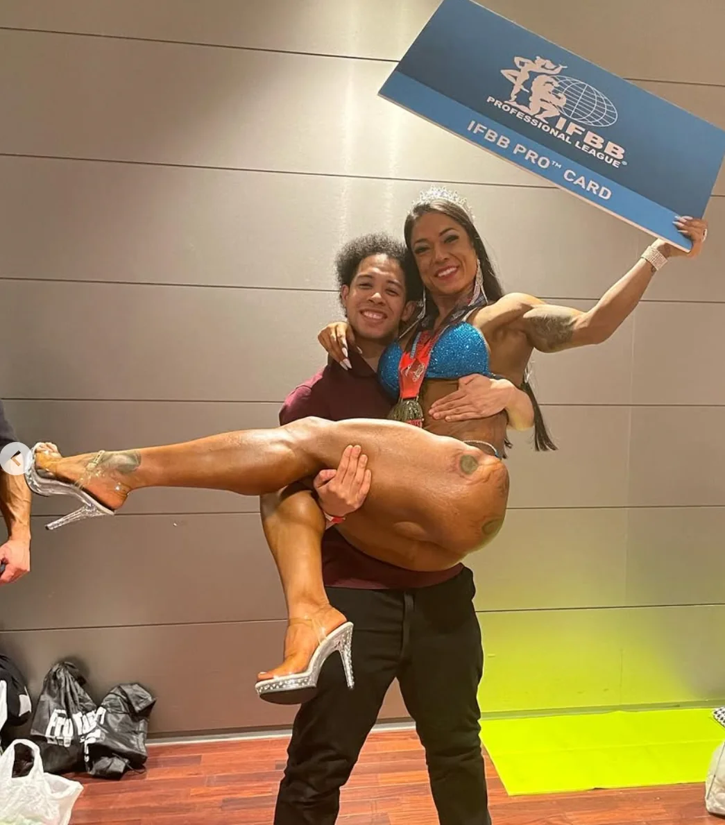 Muscle Carrying Scrawny Nerd Volume 4 | high profile names edition picture 16 of 16