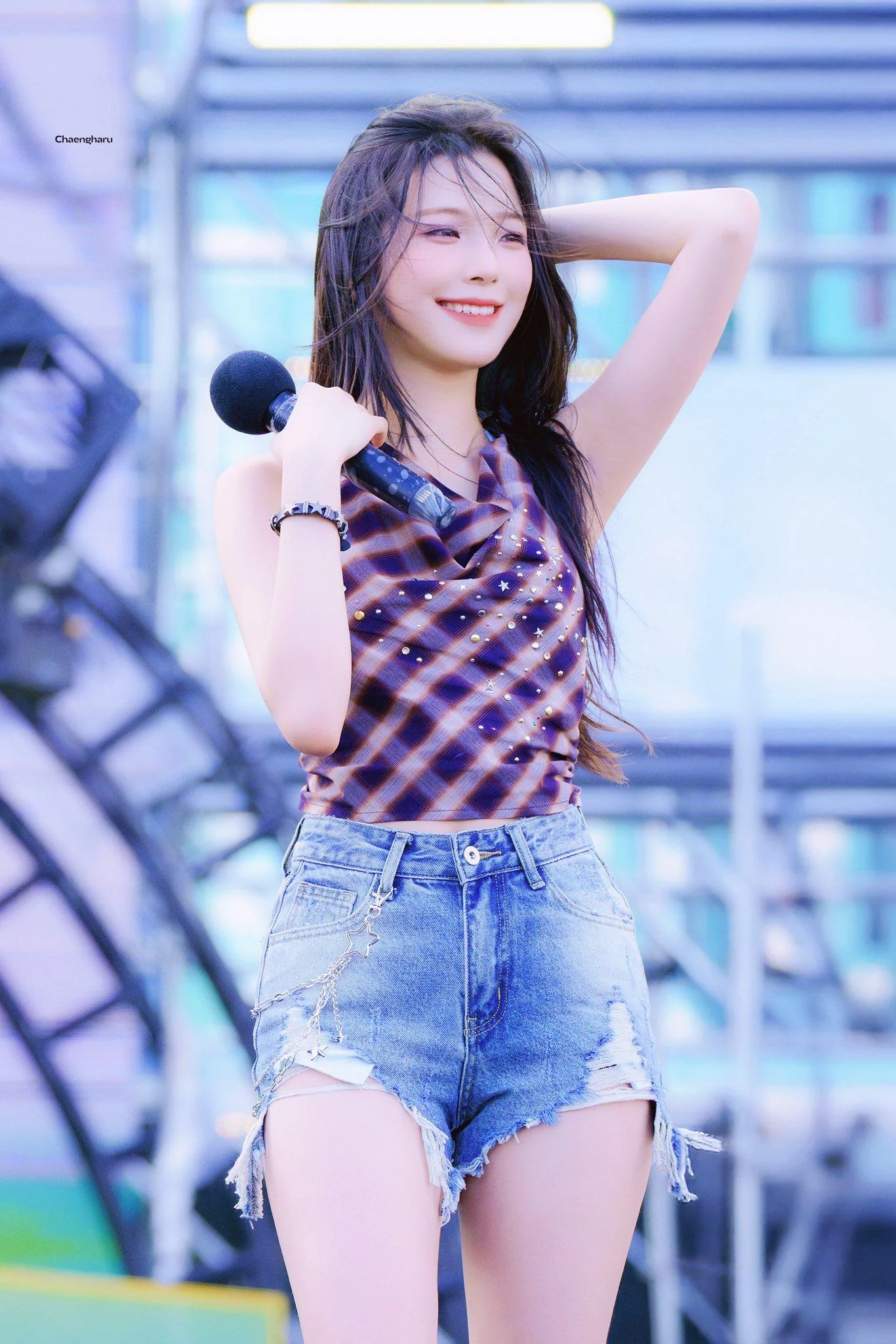 fromis_9 Jiheon picture 1 of 1