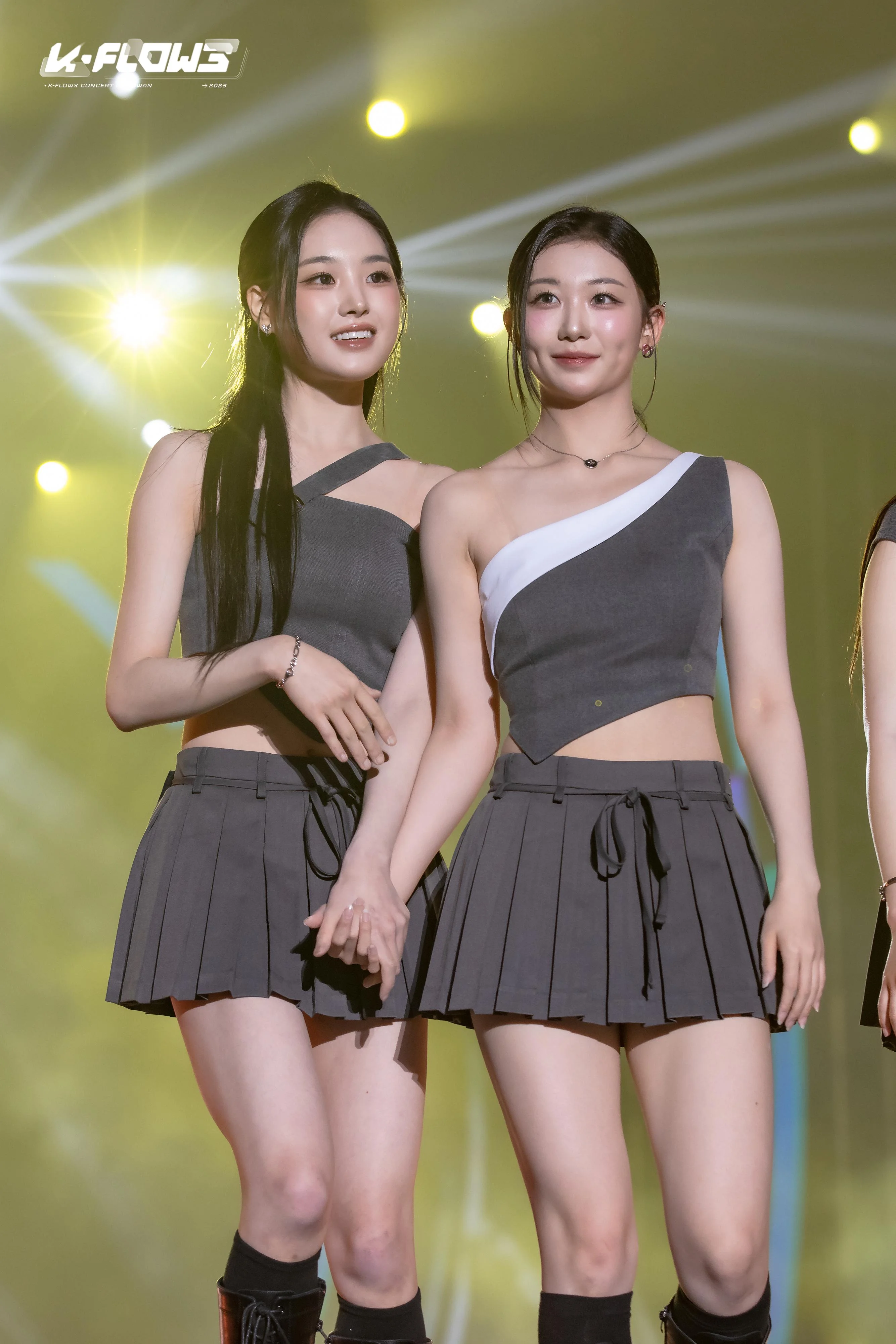 tripleS Jiyeon Kaede picture 1 of 1