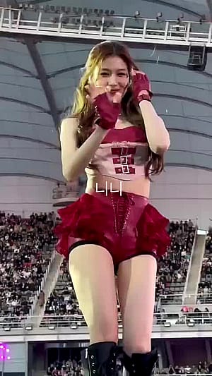 TWICE Sana'