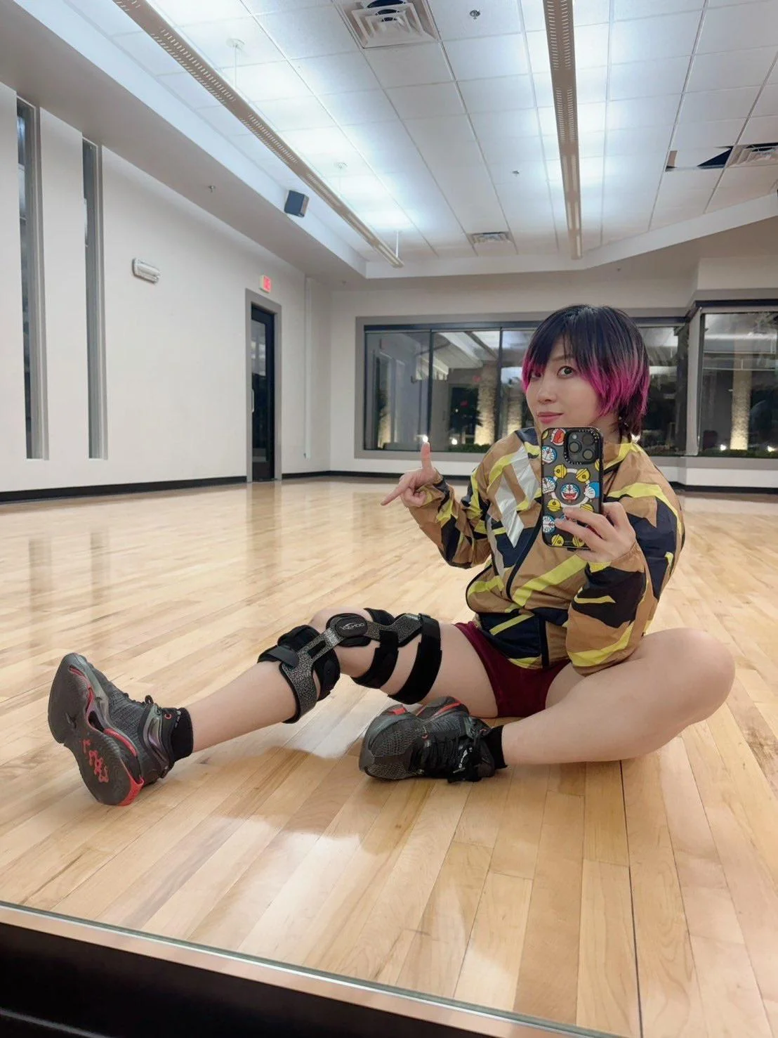 Asuka picture 1 of 2