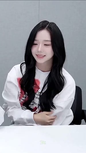 tripleS Mayu & Chaeyeon'