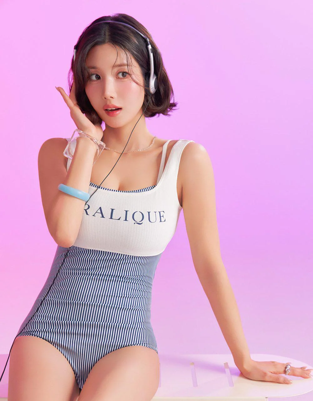 Eunbi picture 1 of 1