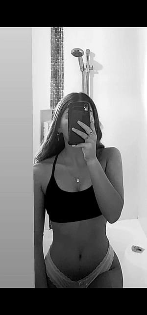Sexy wifey'