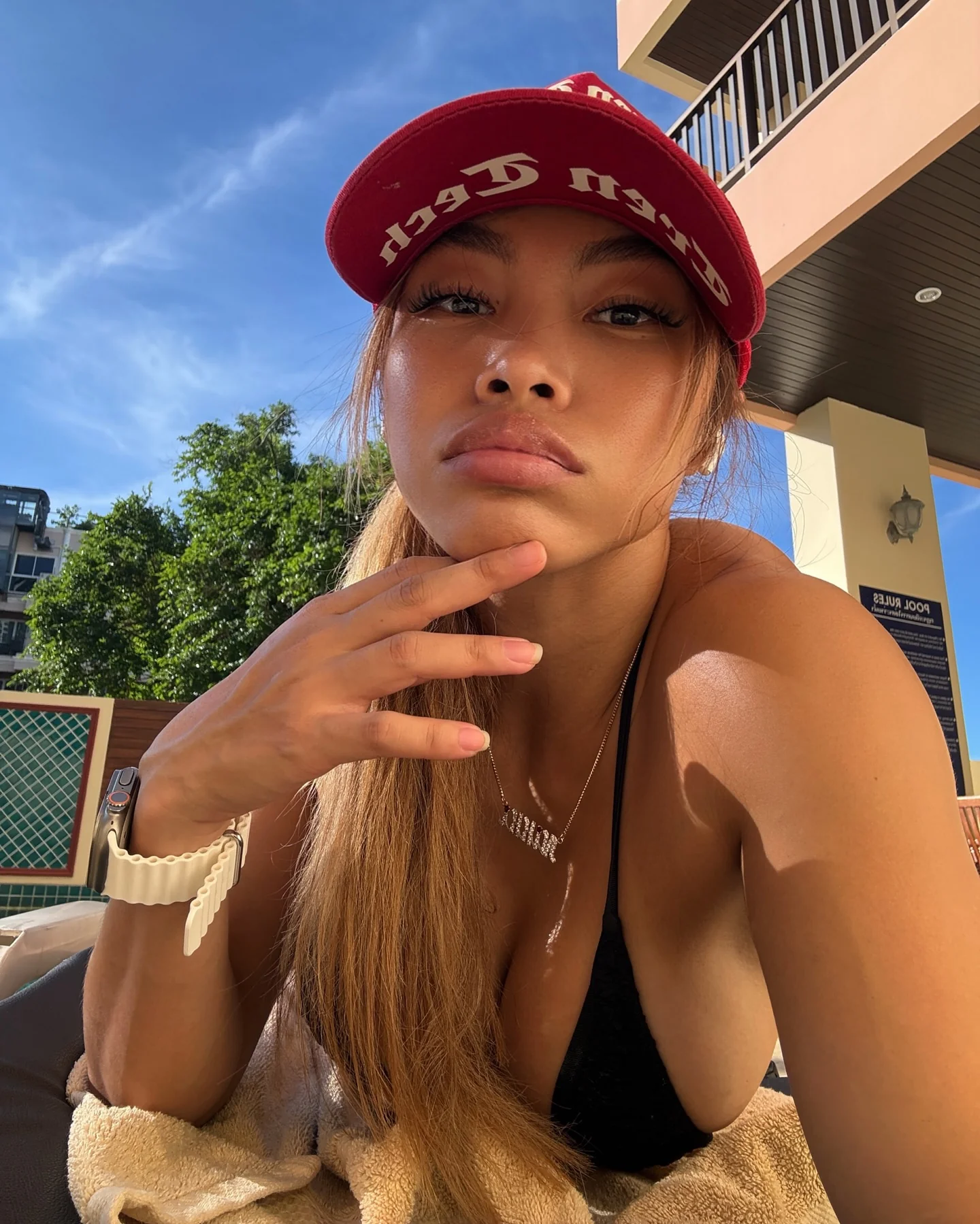 Νicha picture 1 of 4