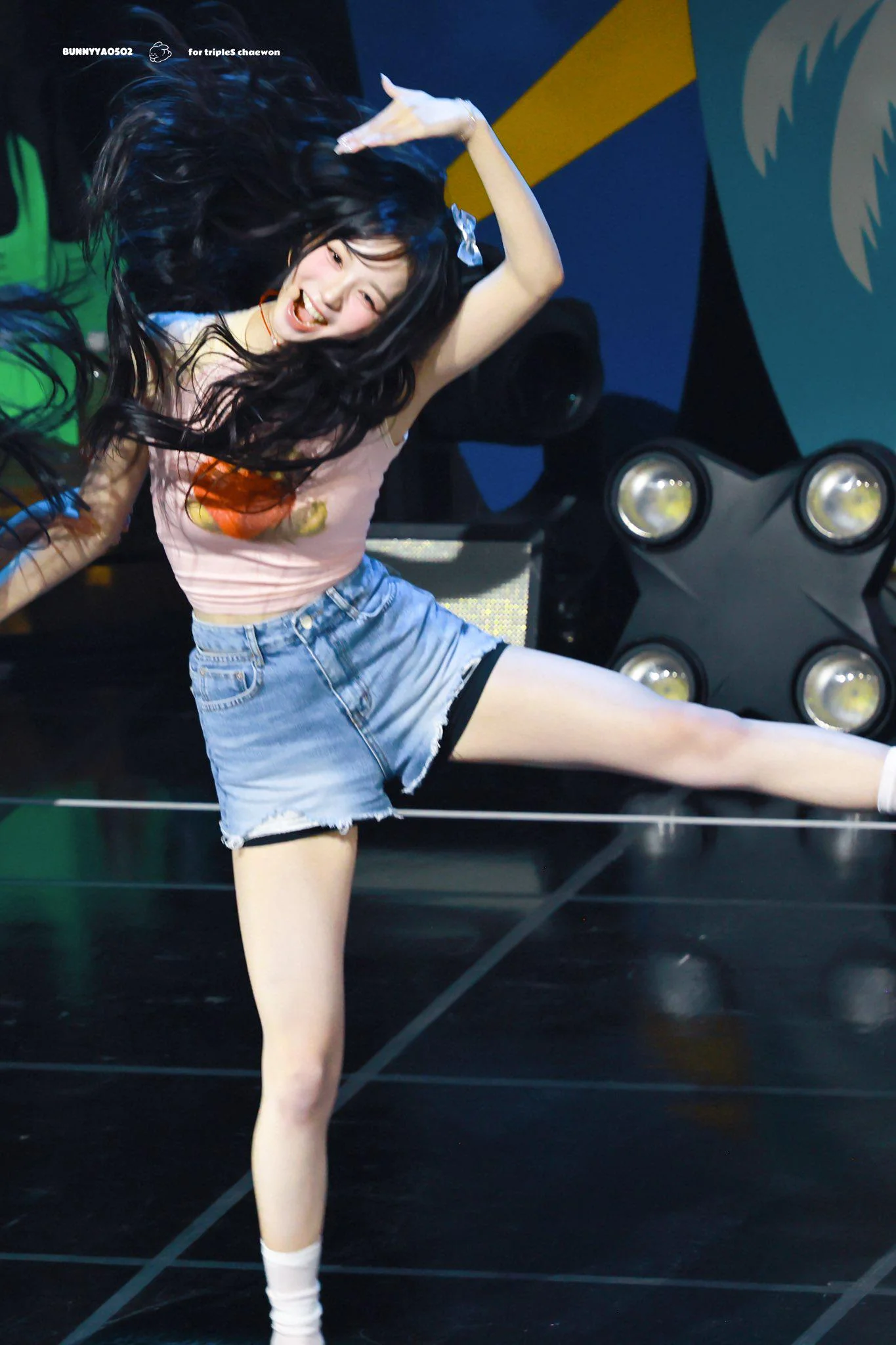 tripleS Chaewon picture 1 of 1
