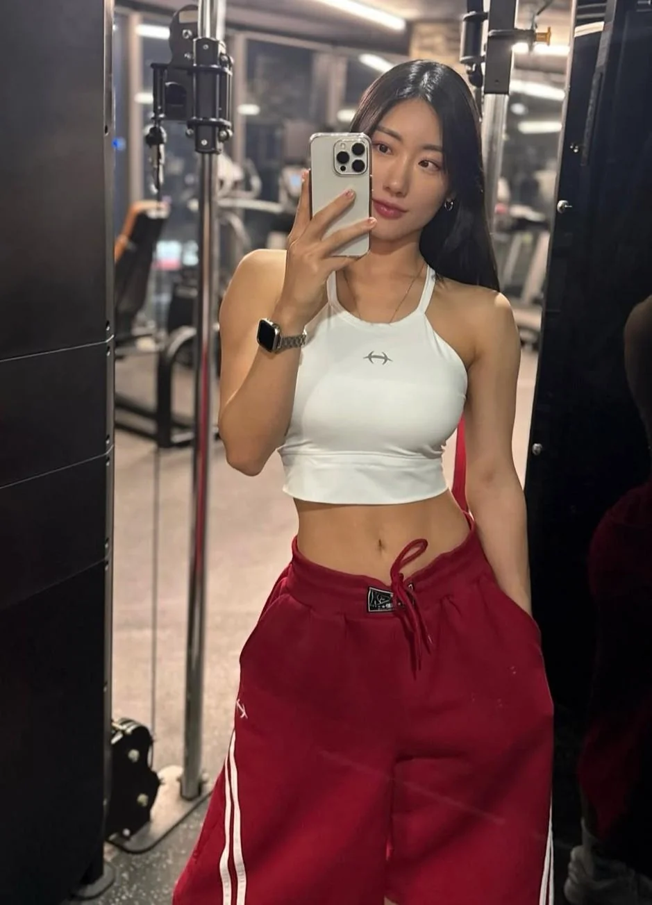 __hyeri2 picture 2 of 6