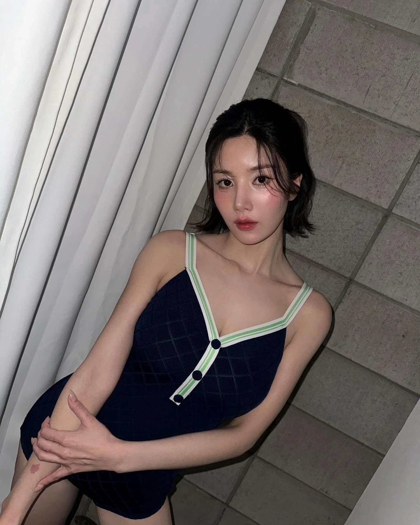 Eunbi picture 1 of 2