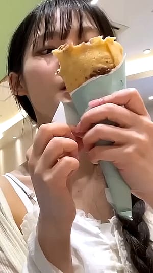 tripleS Seoyeon & Her Ice Cream'