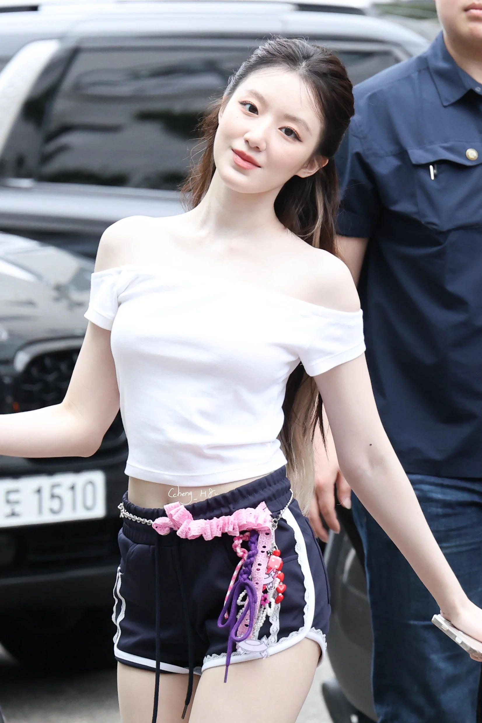 Shuhua picture 1 of 2