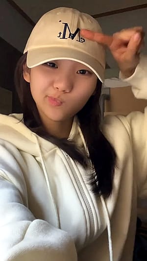 act cool, act cute!'