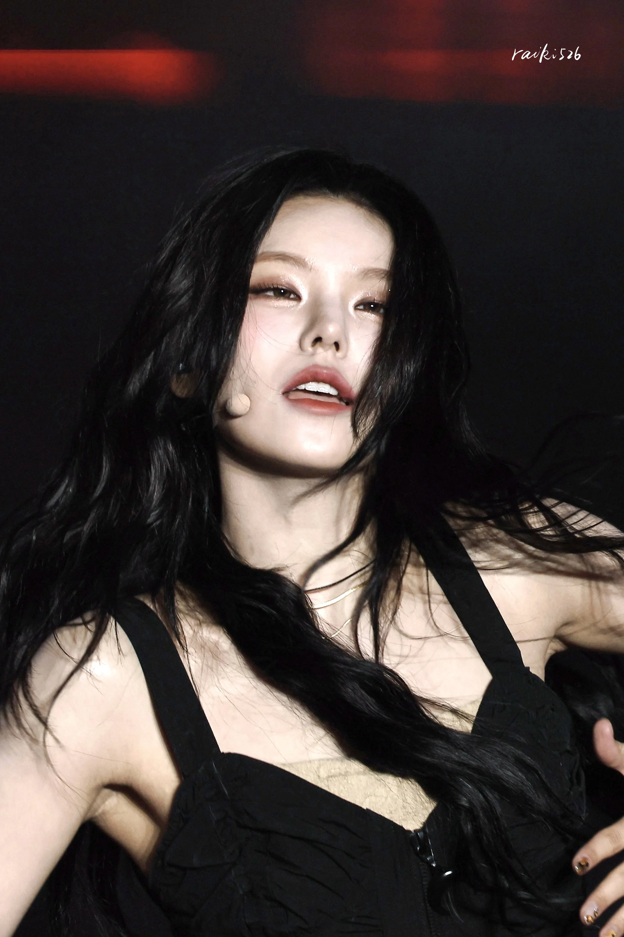 ITZY Yeji picture 1 of 6