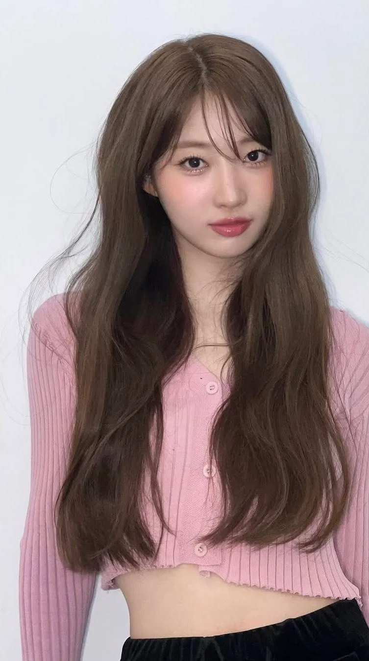 EVERGLOW Sihyeon picture 3 of 4