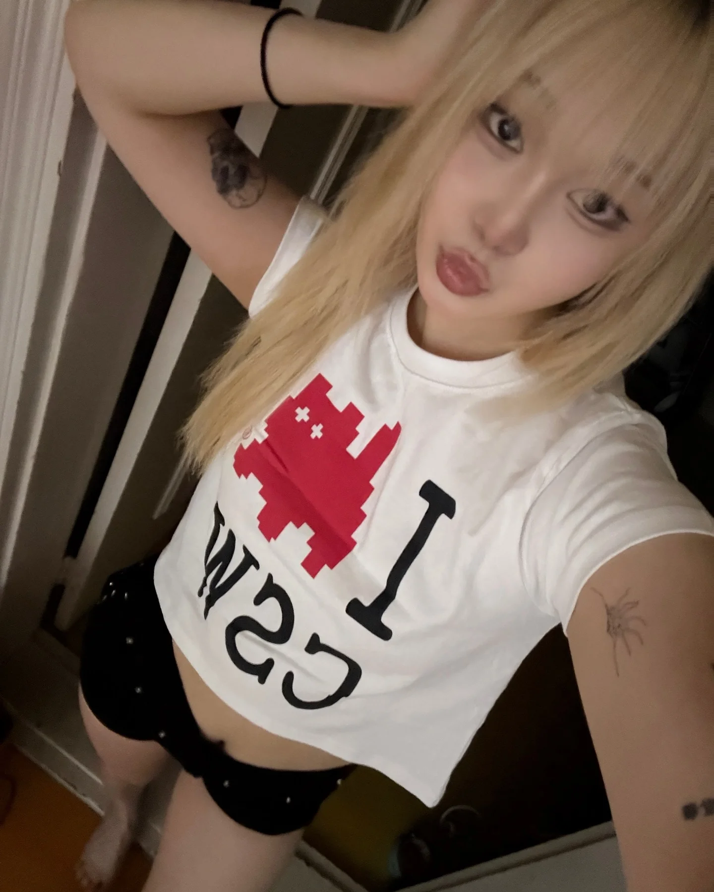 Asian blonde picture 4 of 5