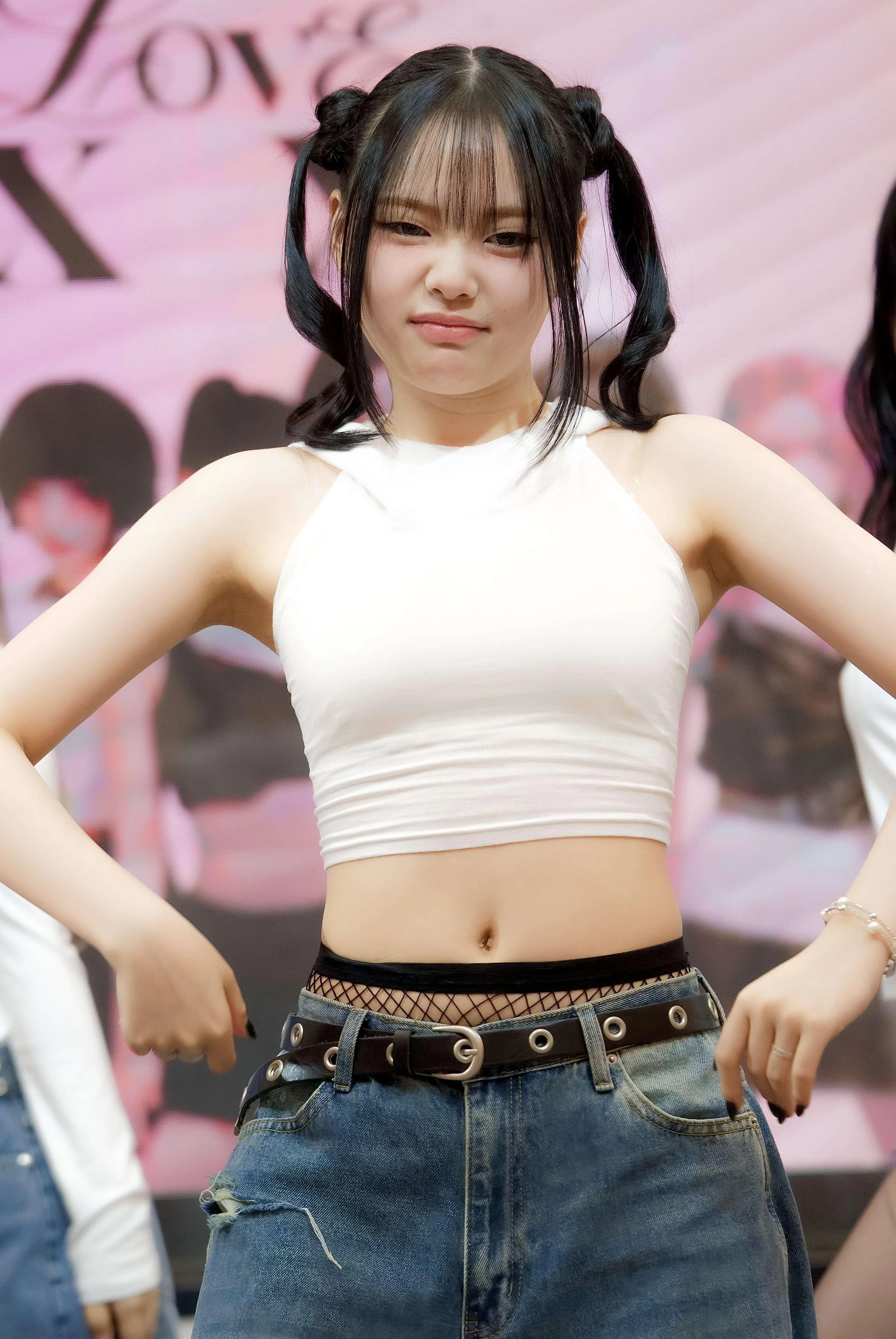 CLASS:y Boeun picture 1 of 1