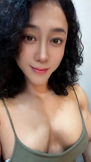Yan Hong'