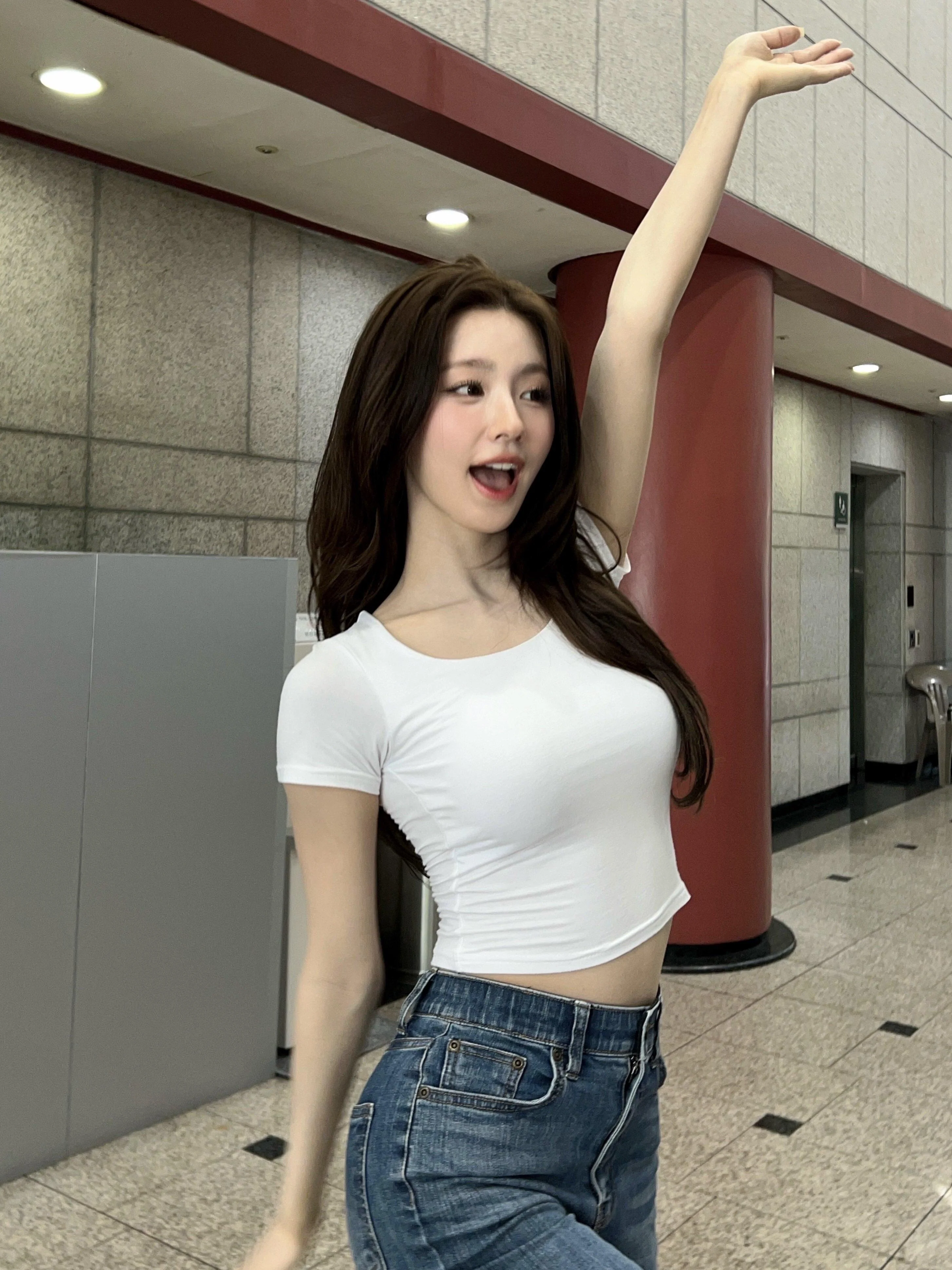 Miyeon picture 1 of 1