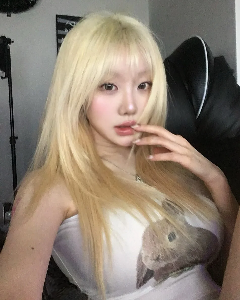 Asian blonde picture 1 of 1