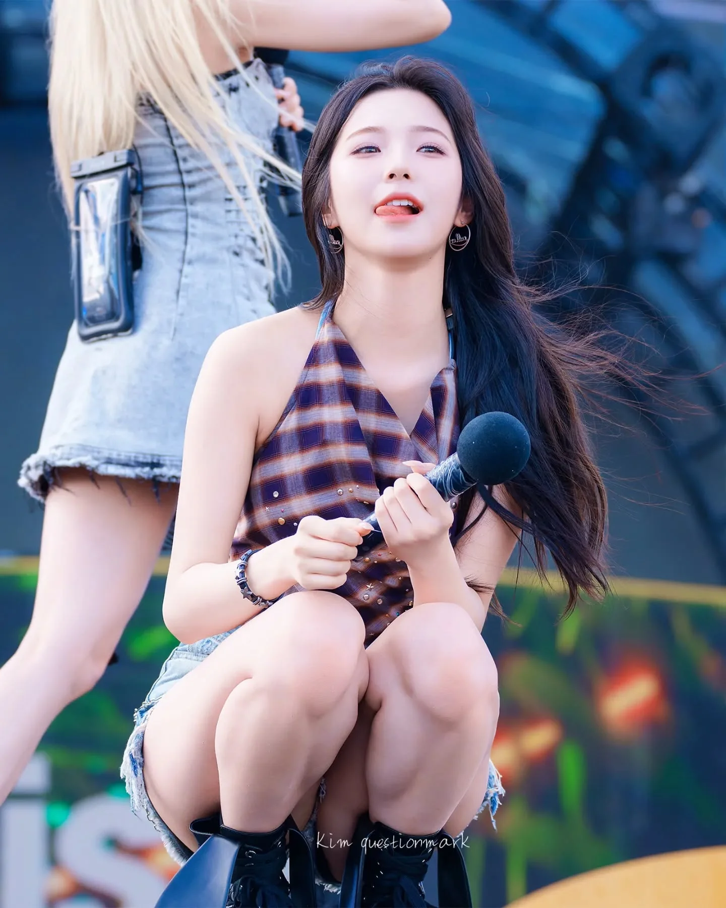 fromis_9 Jiheon picture 1 of 2