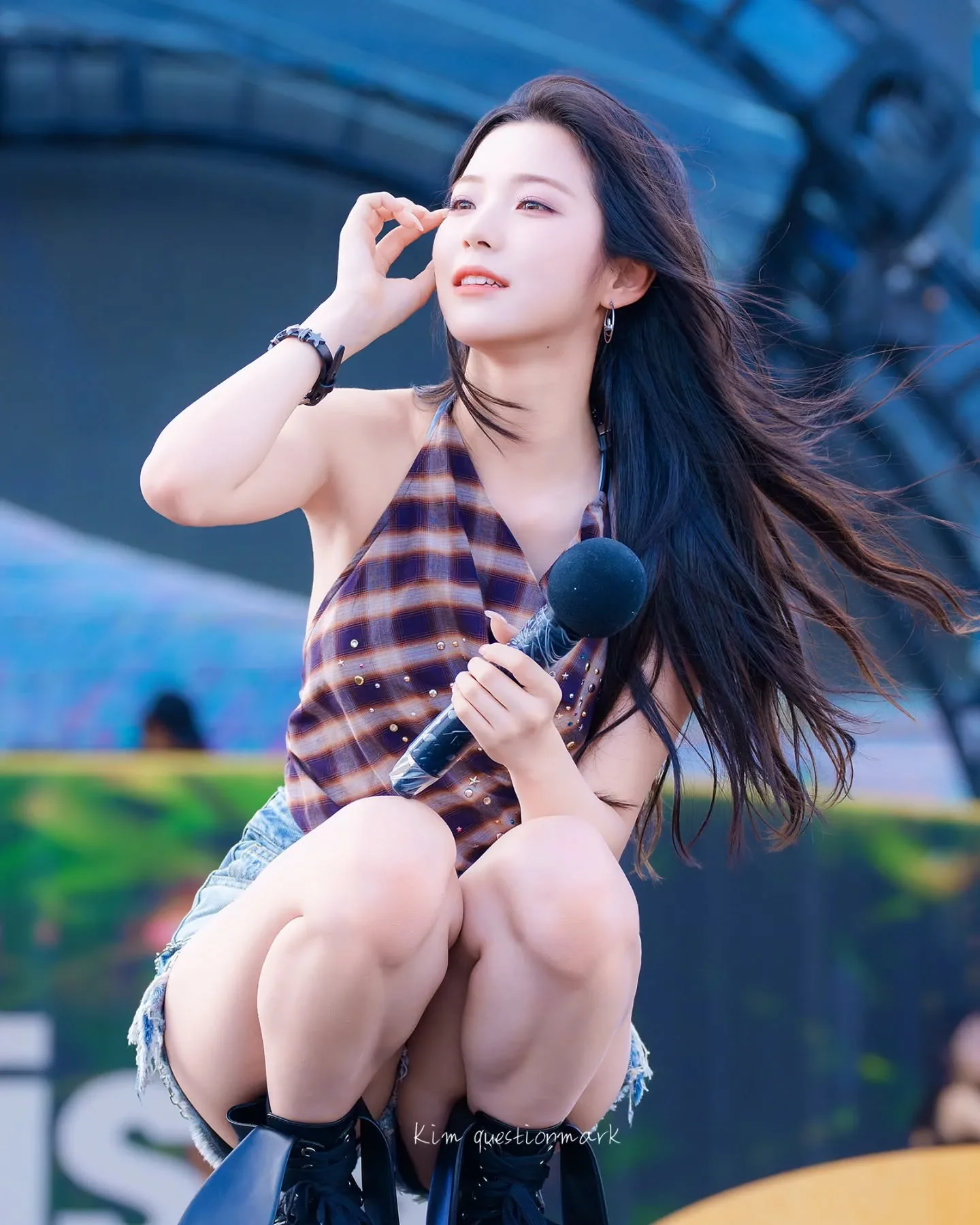 fromis_9 Jiheon picture 2 of 2