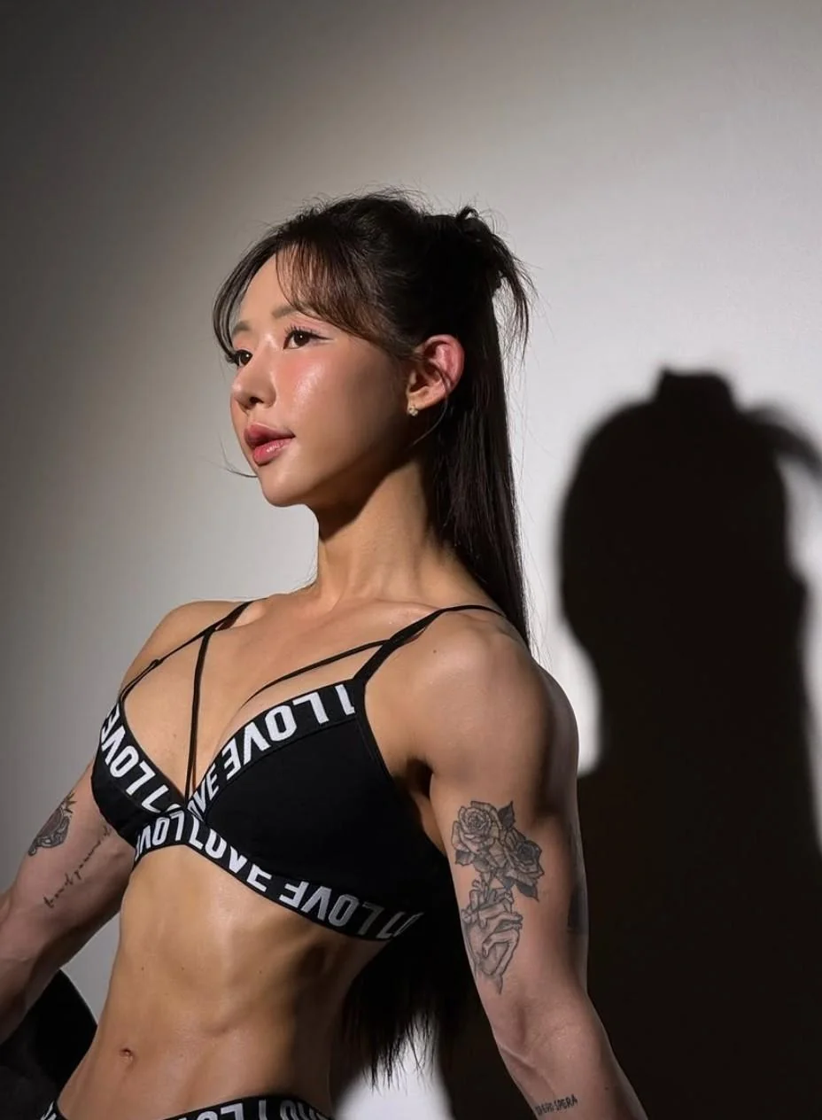 Seo Yi Jin picture 2 of 5