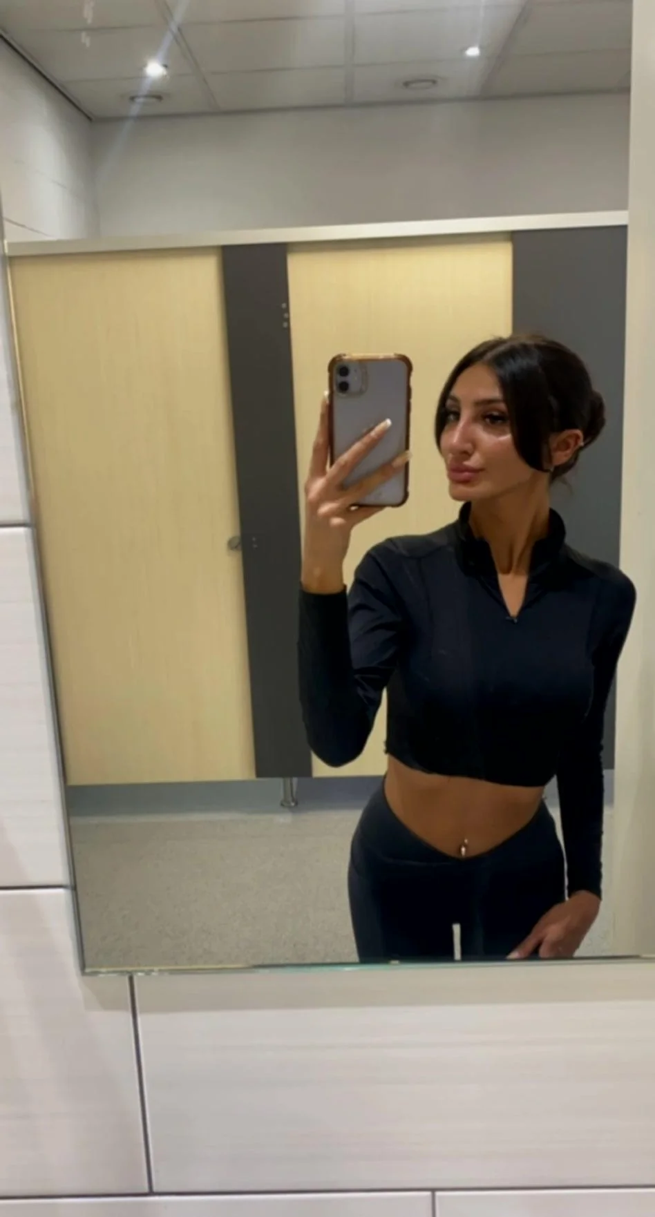 Sarina Yasmine picture 1 of 1