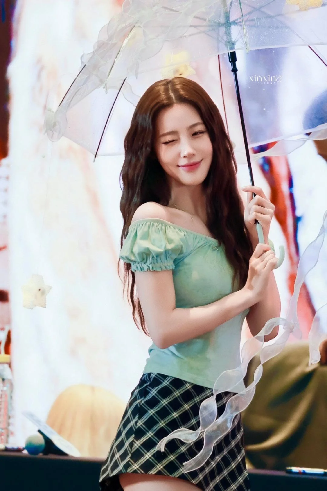 Miyeon picture 1 of 2