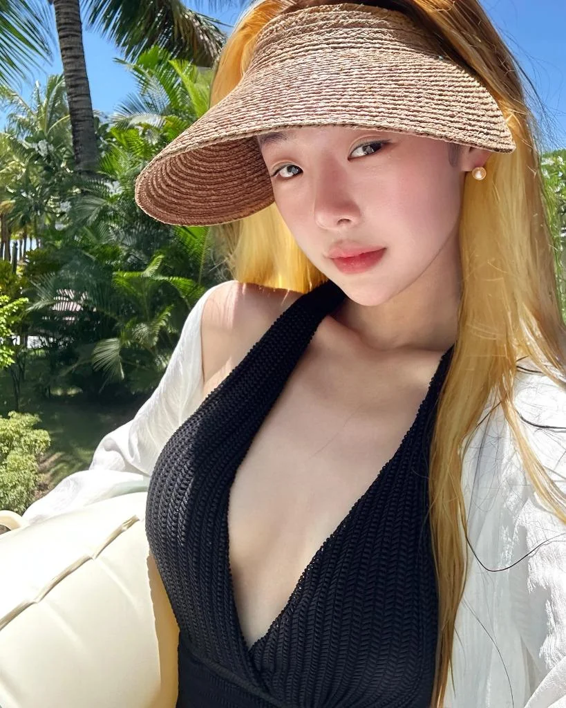 beach picture 1 of 1