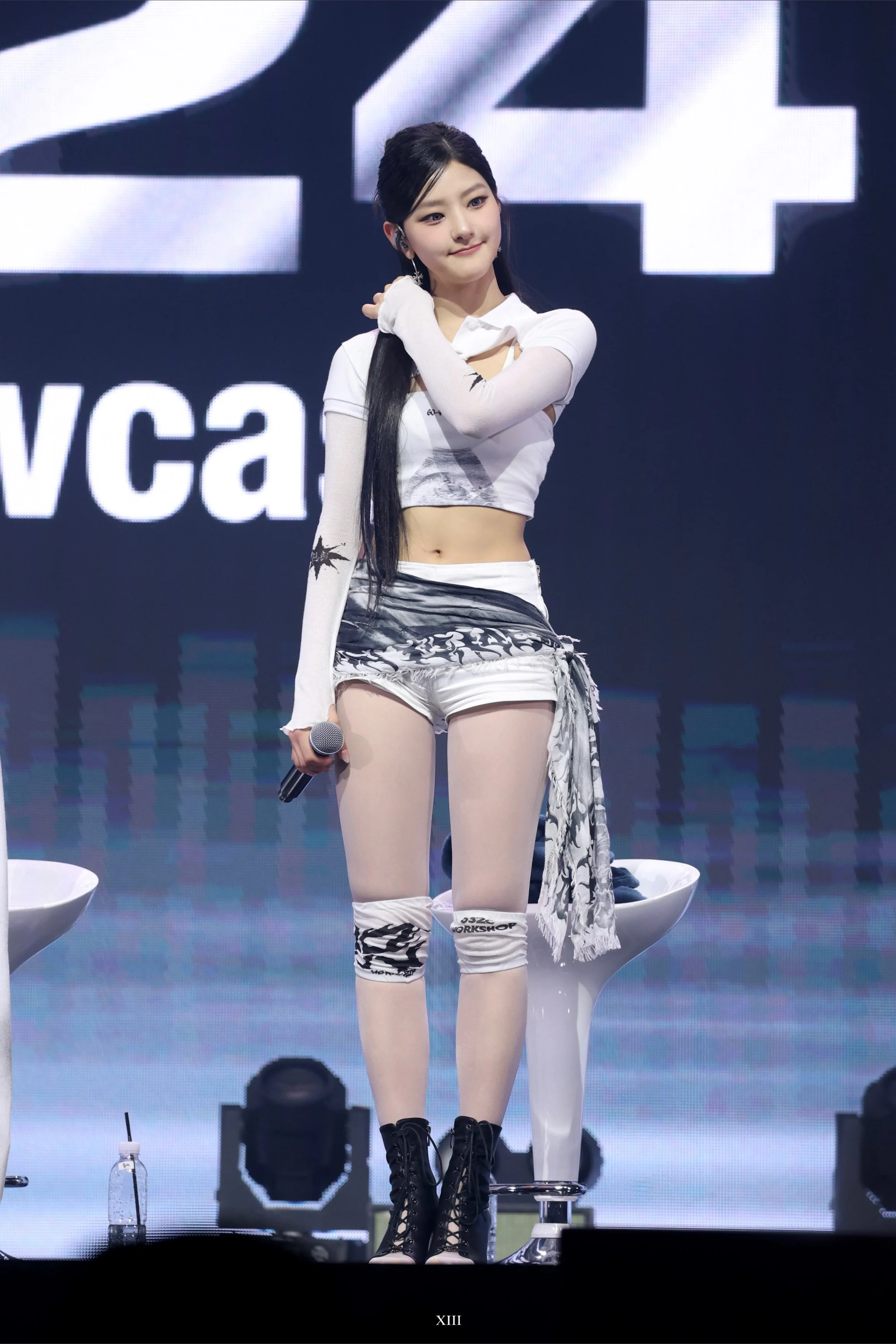 Haneul picture 1 of 3