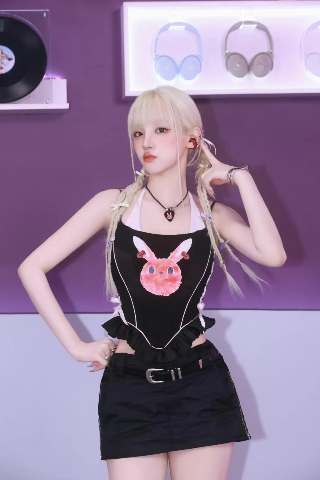 Yuqi picture 1 of 1
