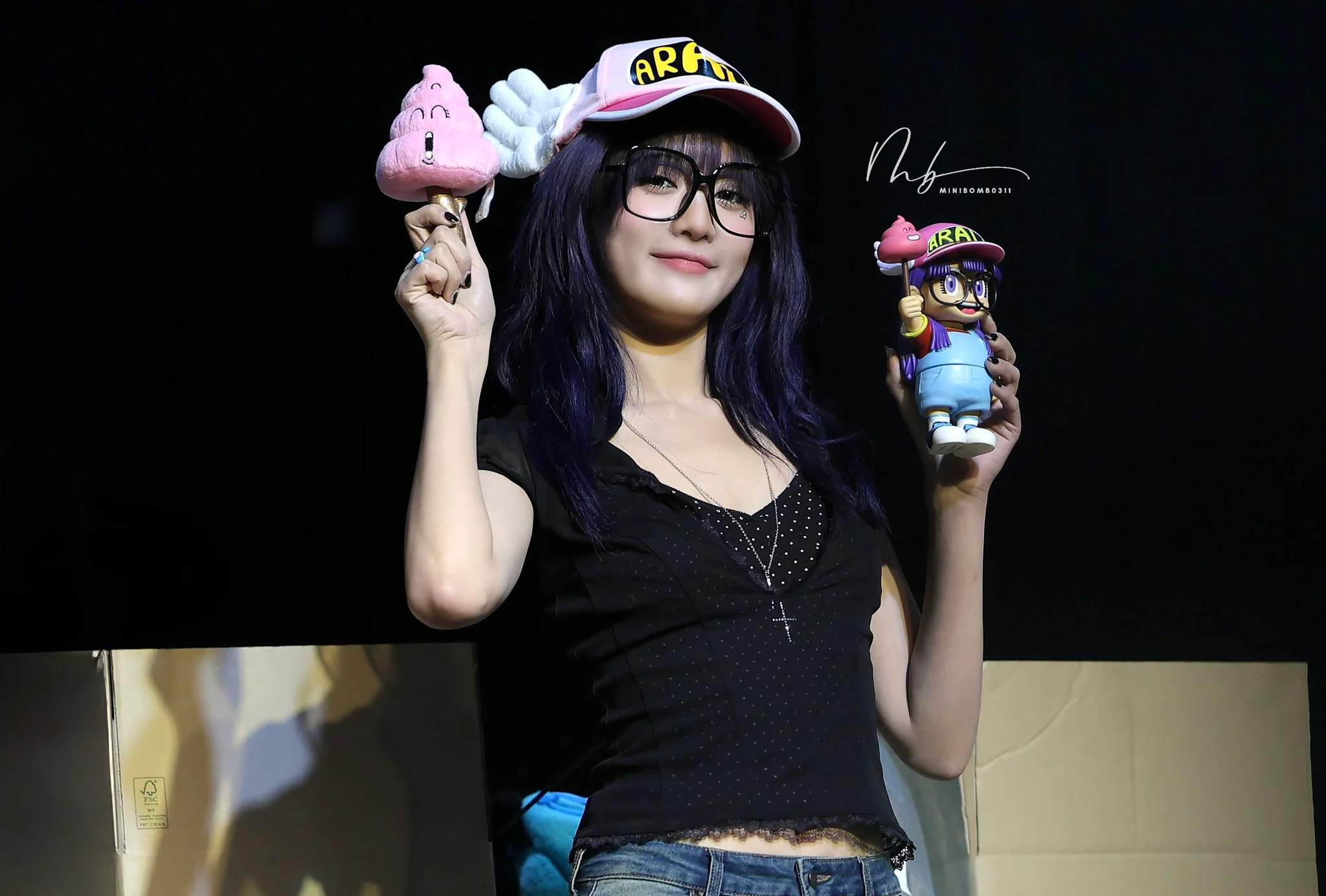 Minnie picture 1 of 3