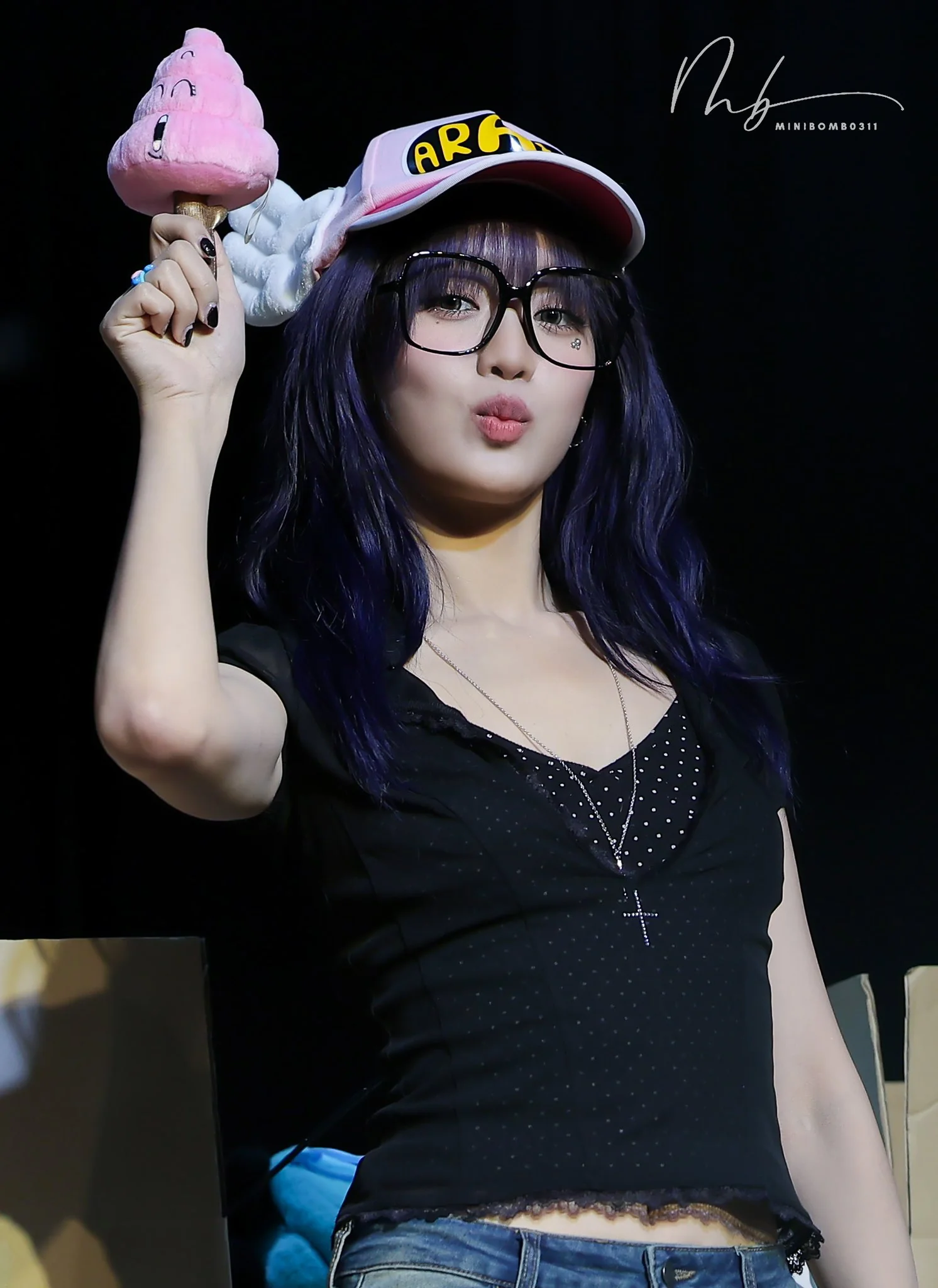 Minnie picture 3 of 3