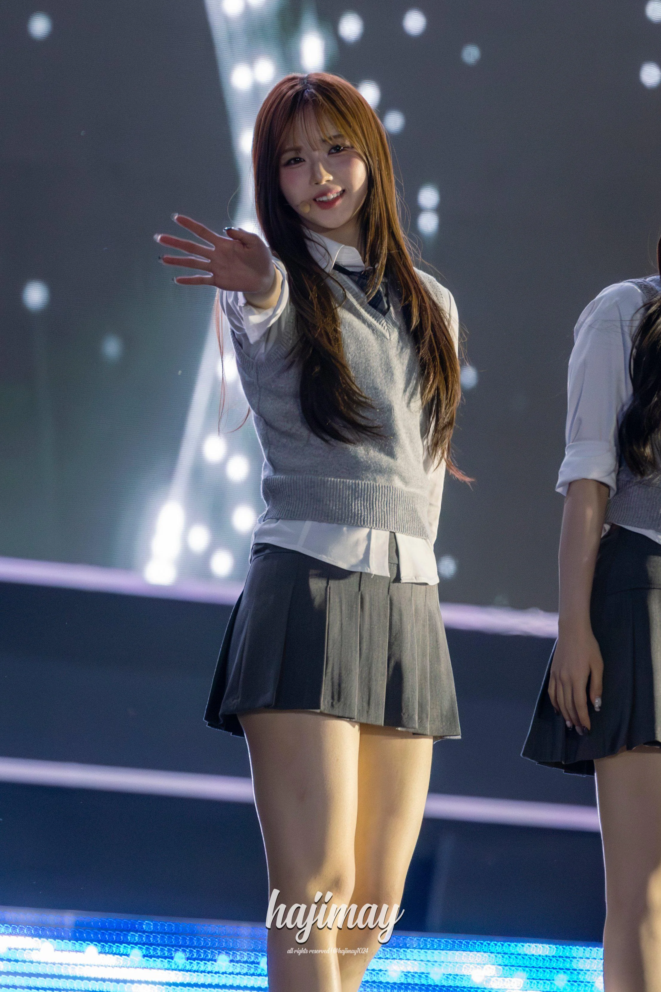 tripleS Jiwoo picture 1 of 1