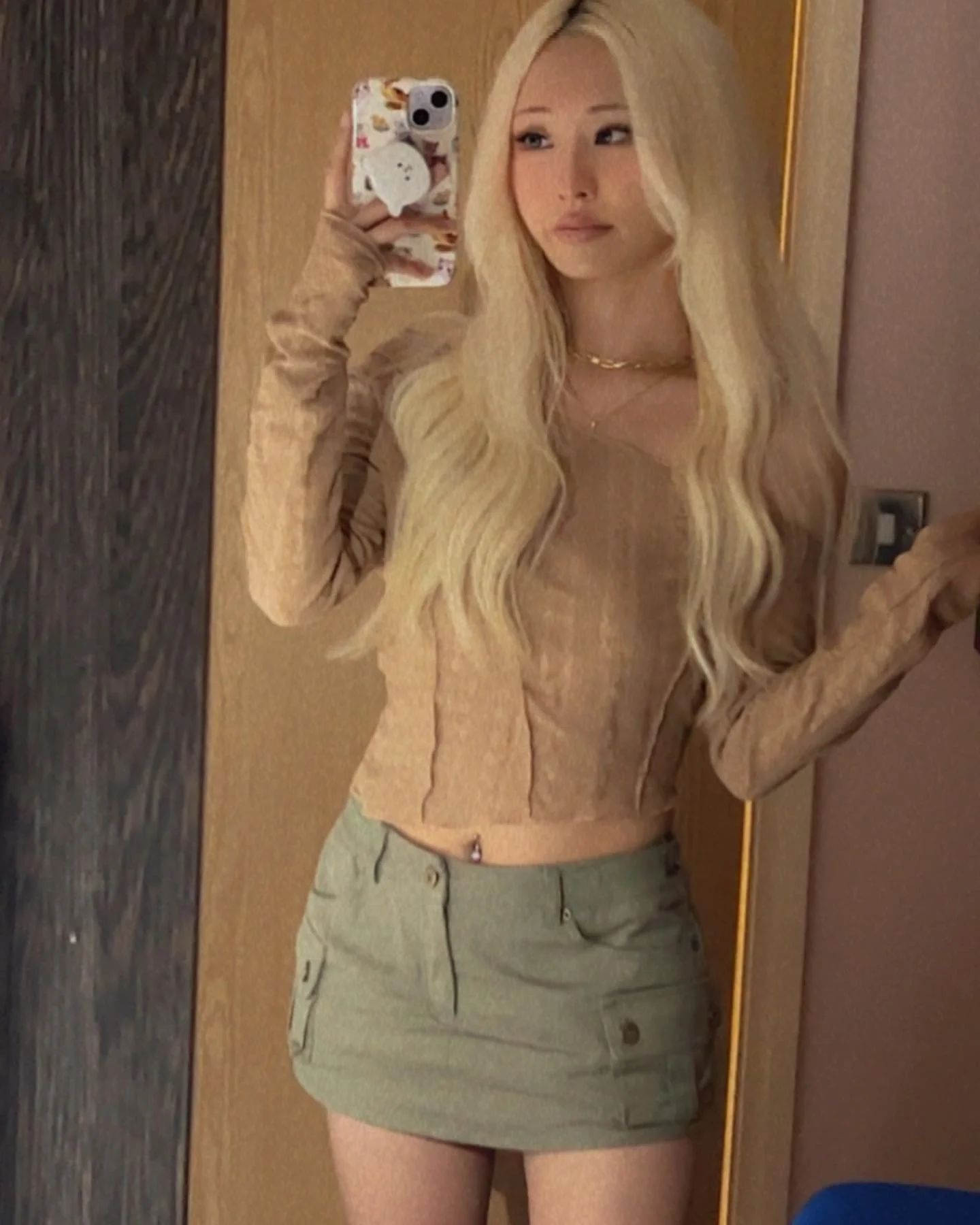 Asian blonde picture 4 of 5