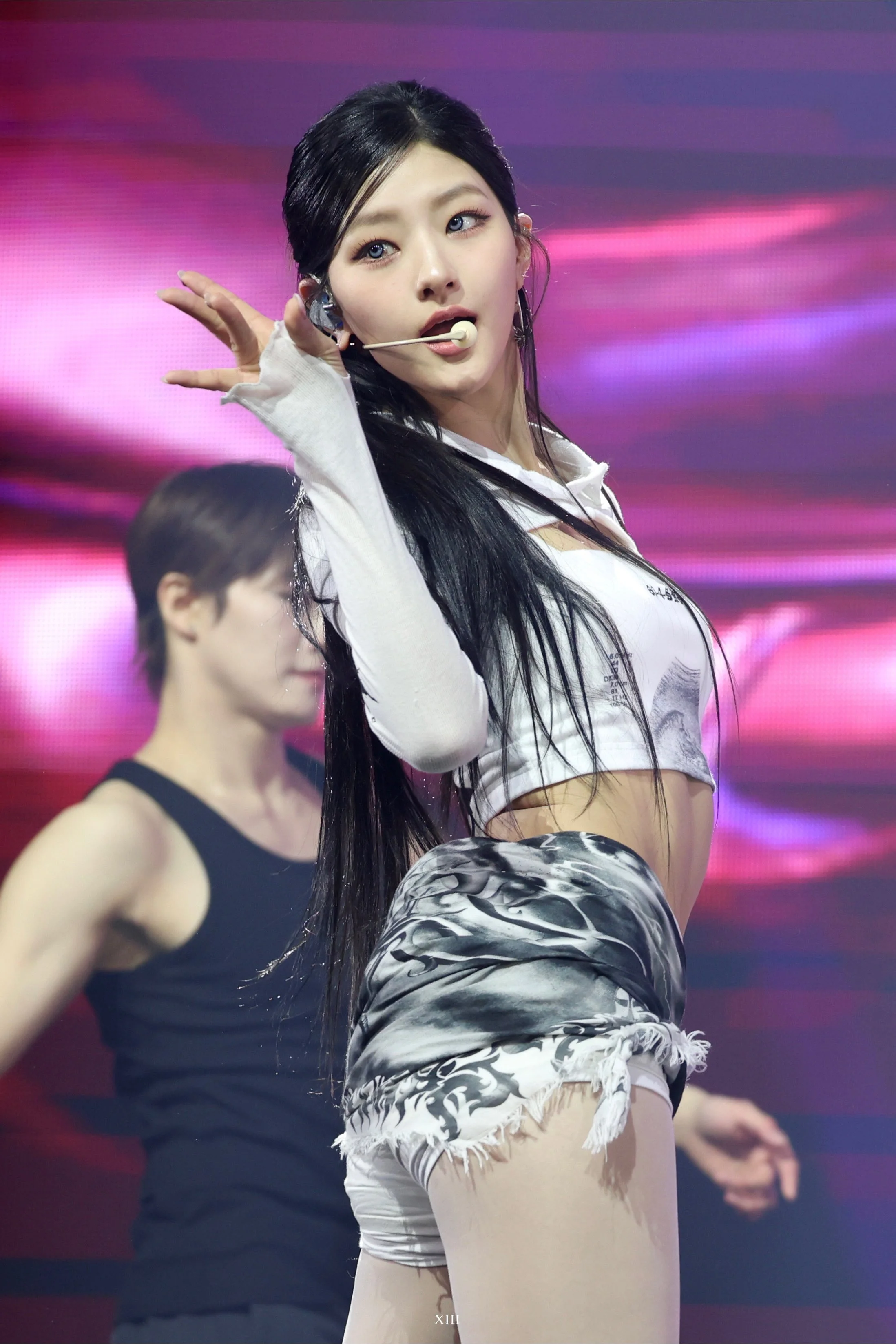 Haneul picture 2 of 3