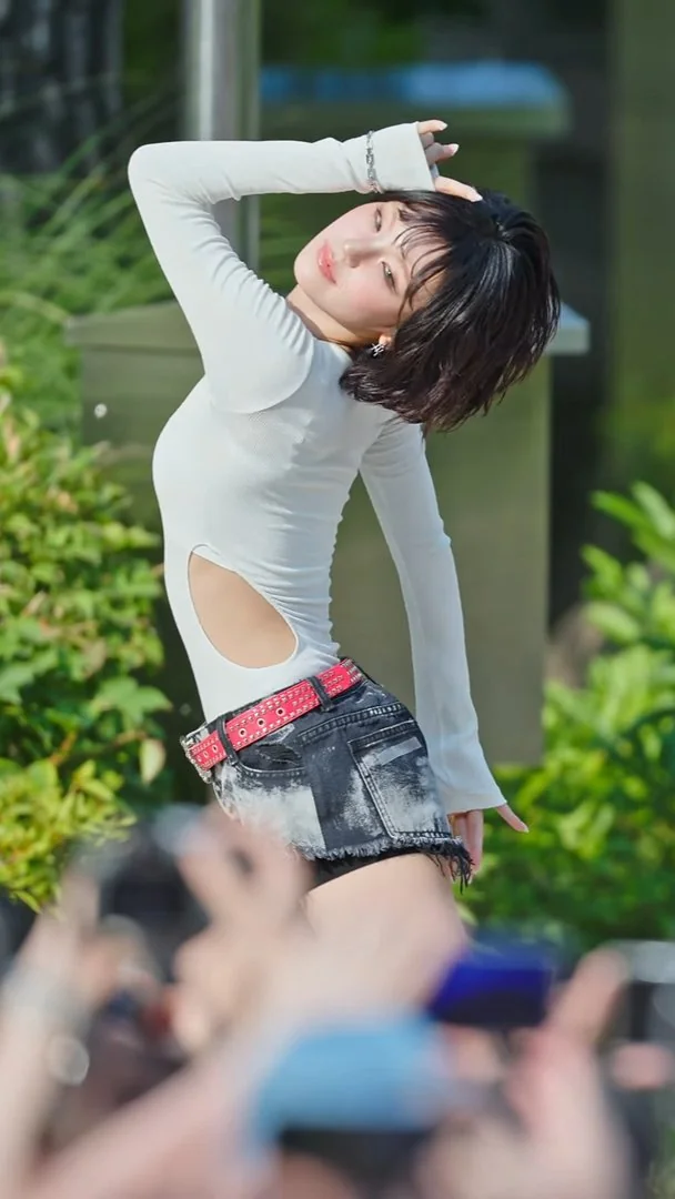 ITZY Yeji picture 4 of 4