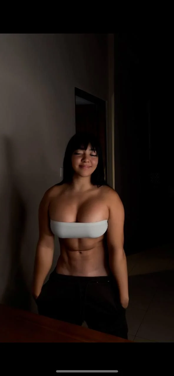 Jade Miura picture 1 of 1