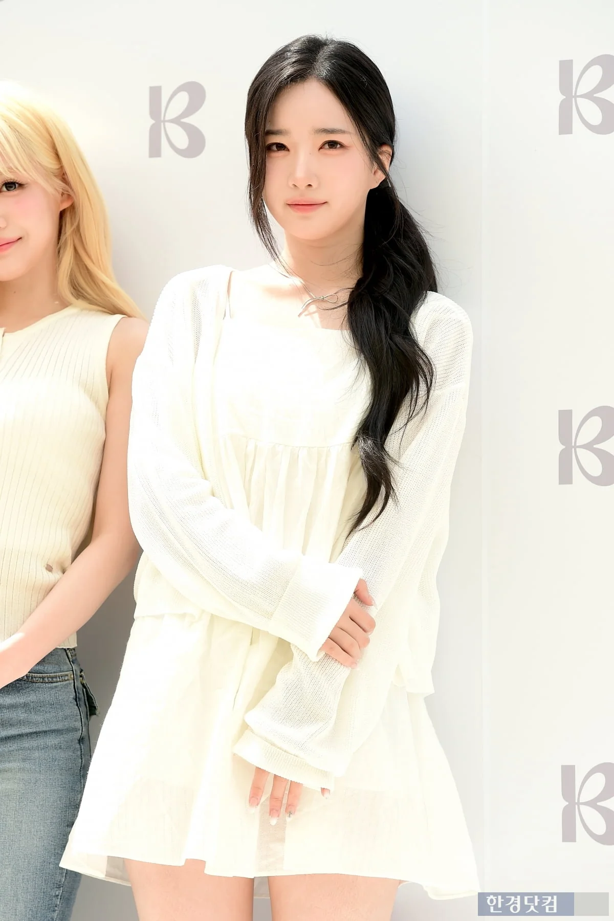 tripleS Yooyeon picture 1 of 1