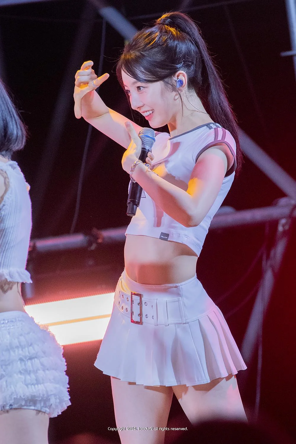 LIGHTSUM Juhyeon picture 2 of 3