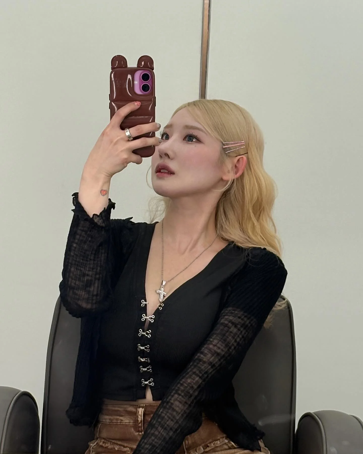 Asian blonde picture 3 of 4