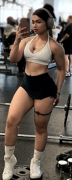 Yanah new gym picture follow her instagram @yanah1992'