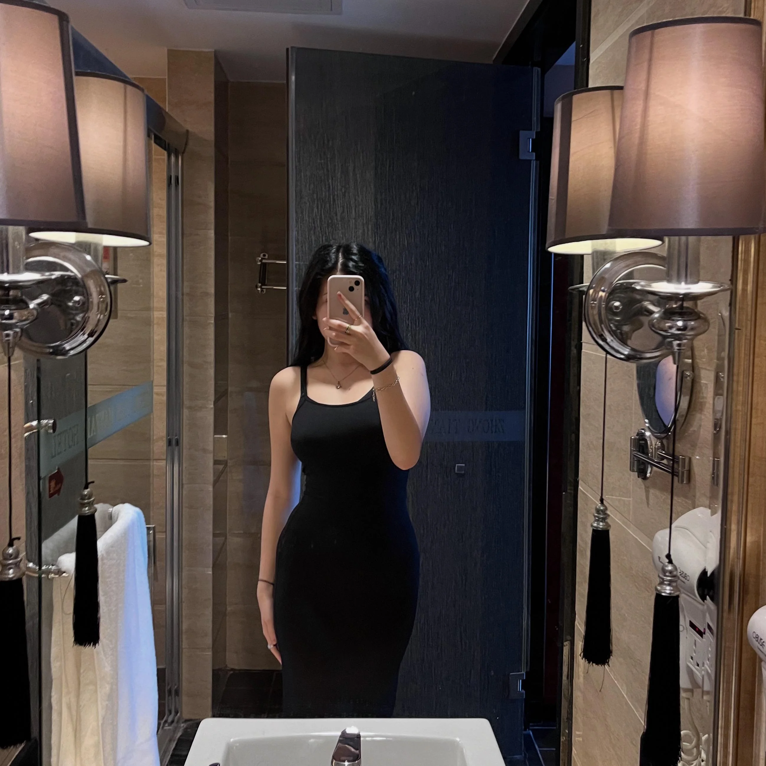 Were you searching for an Asian petite girl?💅🏻😛 picture 1 of 1