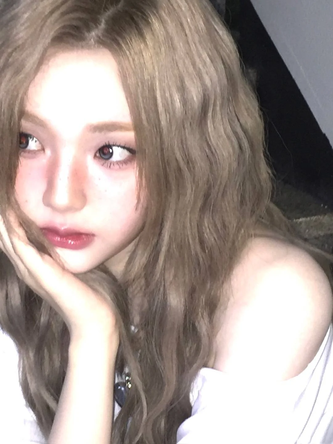 TripleS Yeonji picture 2 of 2