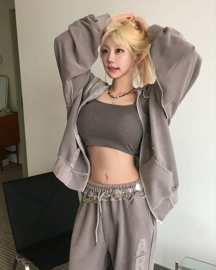 asian blonde picture 1 of 1
