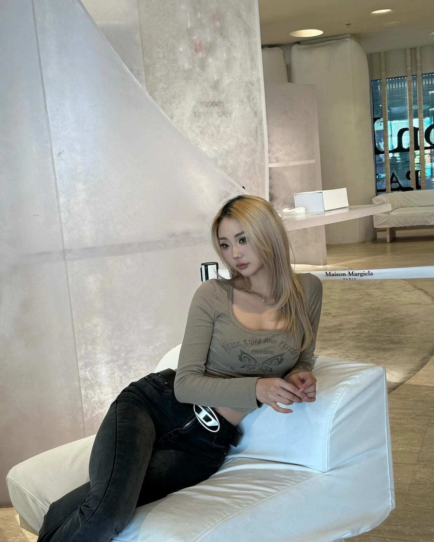 Asian blonde picture 6 of 20