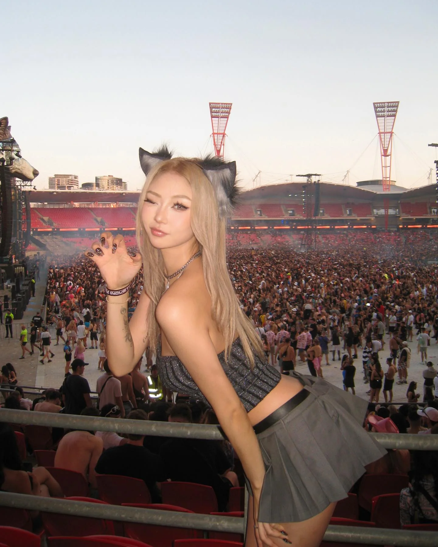 Asian blonde picture 17 of 20