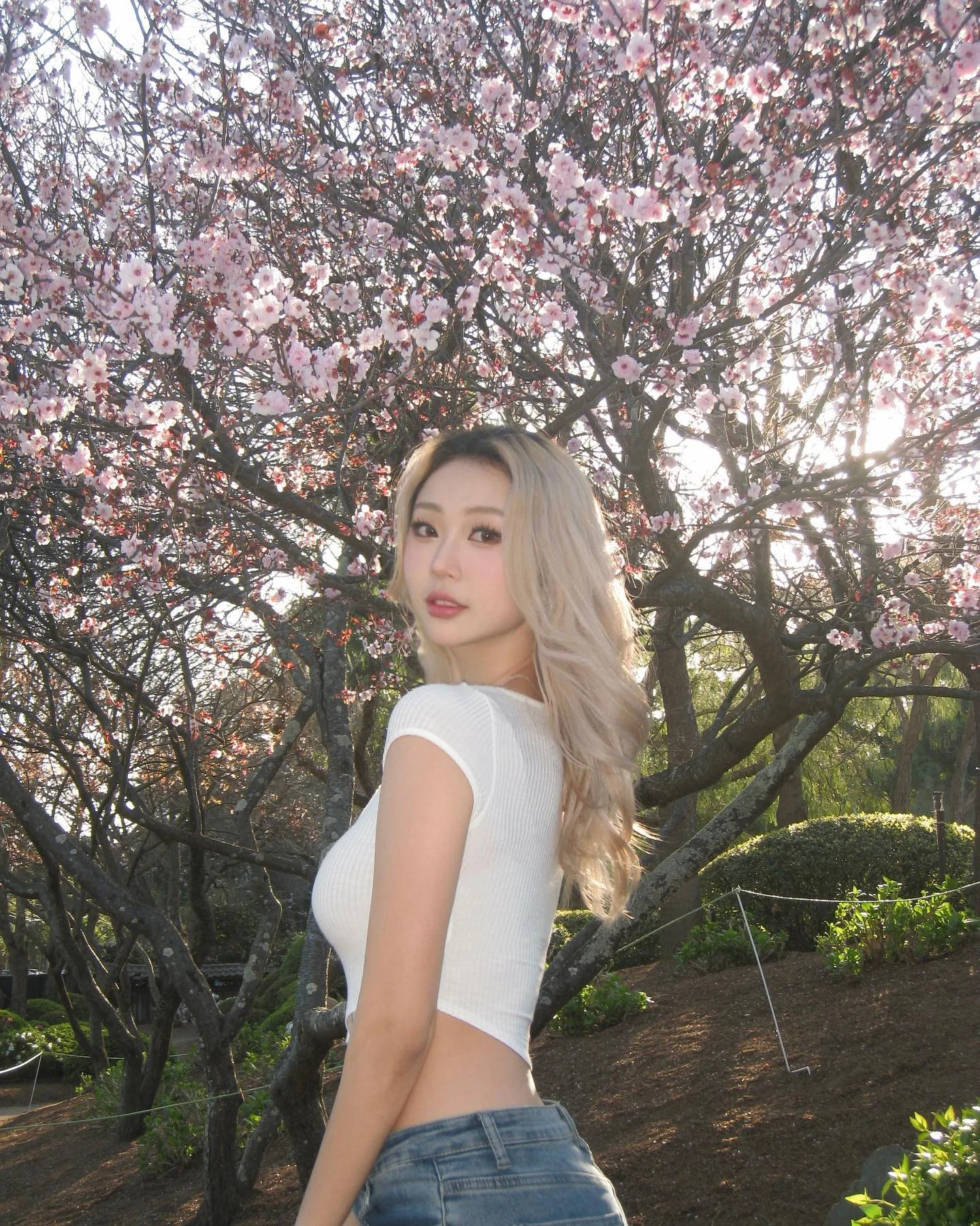 Asian blonde picture 19 of 20
