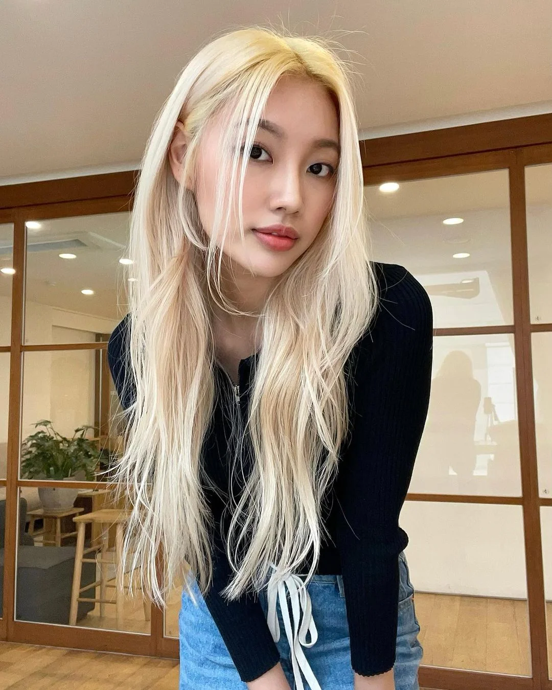 Asian blonde picture 2 of 6