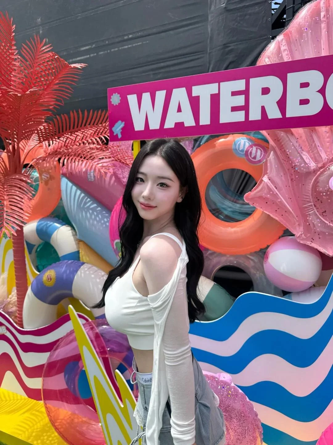 TripleS Chaeyeon picture 1 of 2