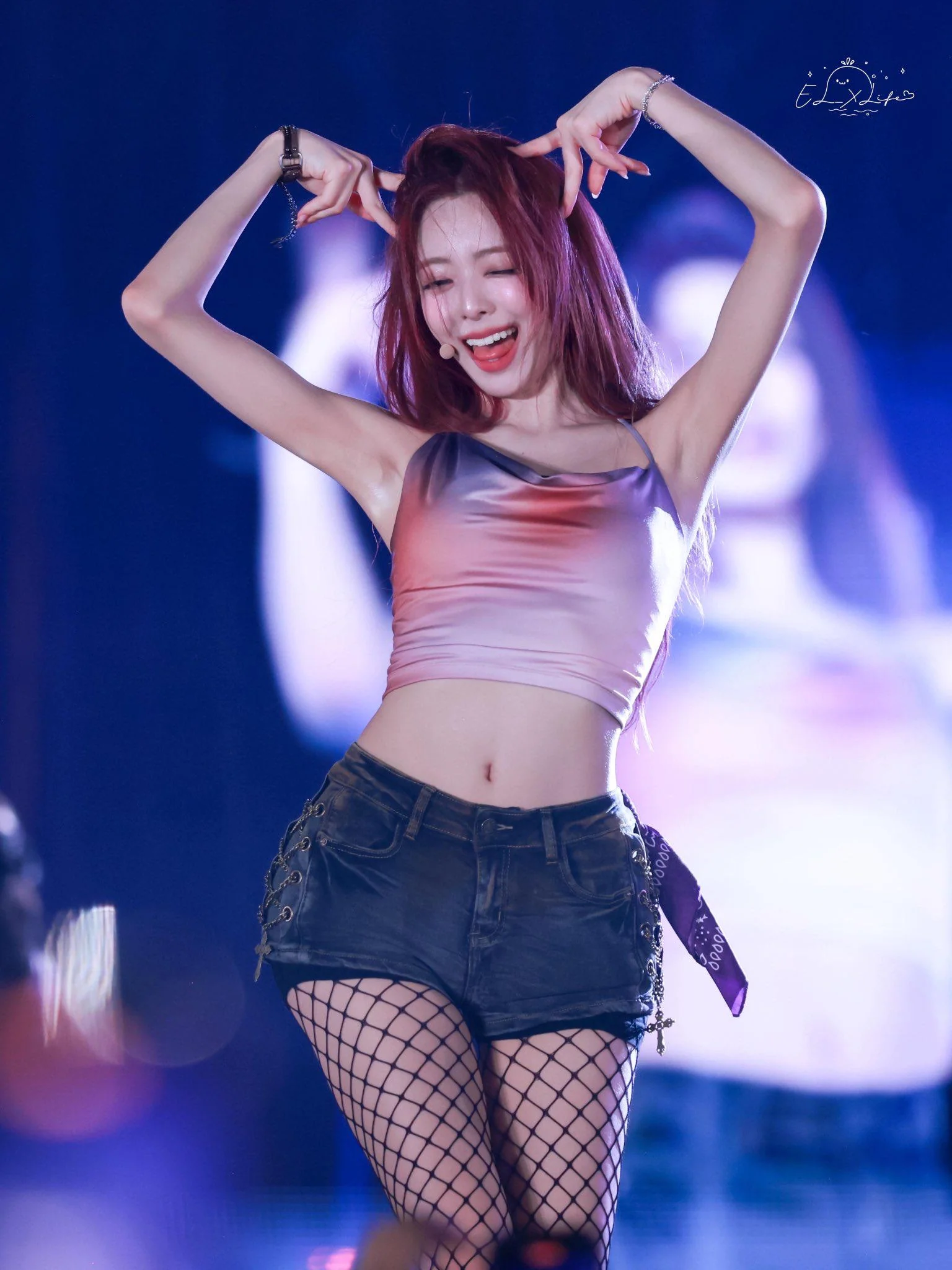 ITZY Yuna picture 1 of 1